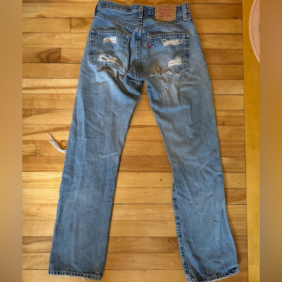 Levi’s 501 hand distressed jeans denim straight leg women’s ripped 27 26 small - Picture 10 of 10